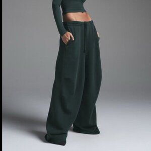 NWT SKIMS Vintage Fleece Sweatpant - Cypress  Size - XS